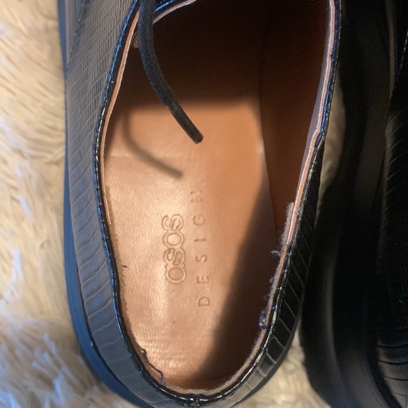 Woman’s size 9/Men’s size 7 ASOS lace up platform oxfords - Picture 6 of 8